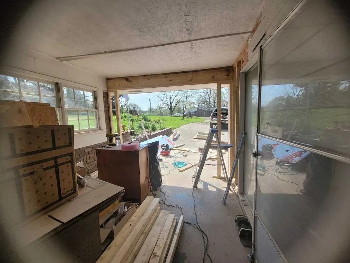 Air movers and dehumidifier for Water Mitigation Services in Gresham Park